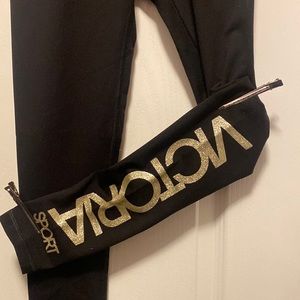 Victoria’s Secret Black Knockout Leggings XS